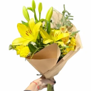 Ramo con flores amarillas