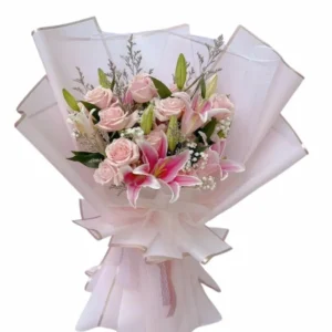 ramo con lilrios y rosas